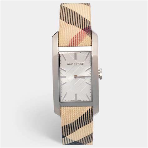 como se pone el burberry women's bu9403|Burberry Silver Dial Nova Check Canvas Strap Ladies Watch .